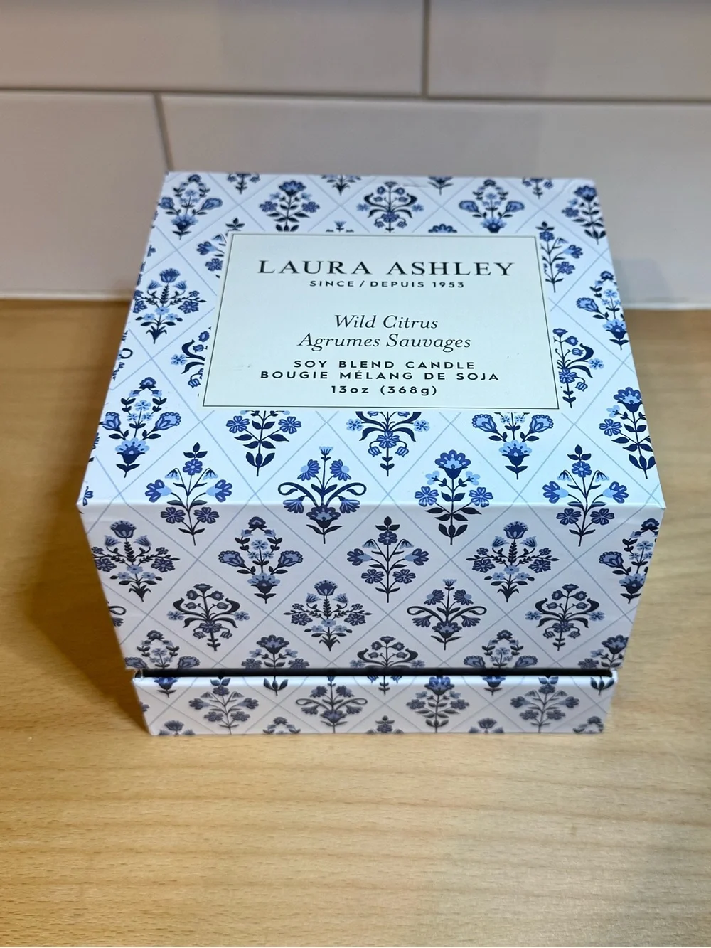 Laura‎ Ashley Wild Citrus Soy Blend Candle | 13 oz. | Brand New